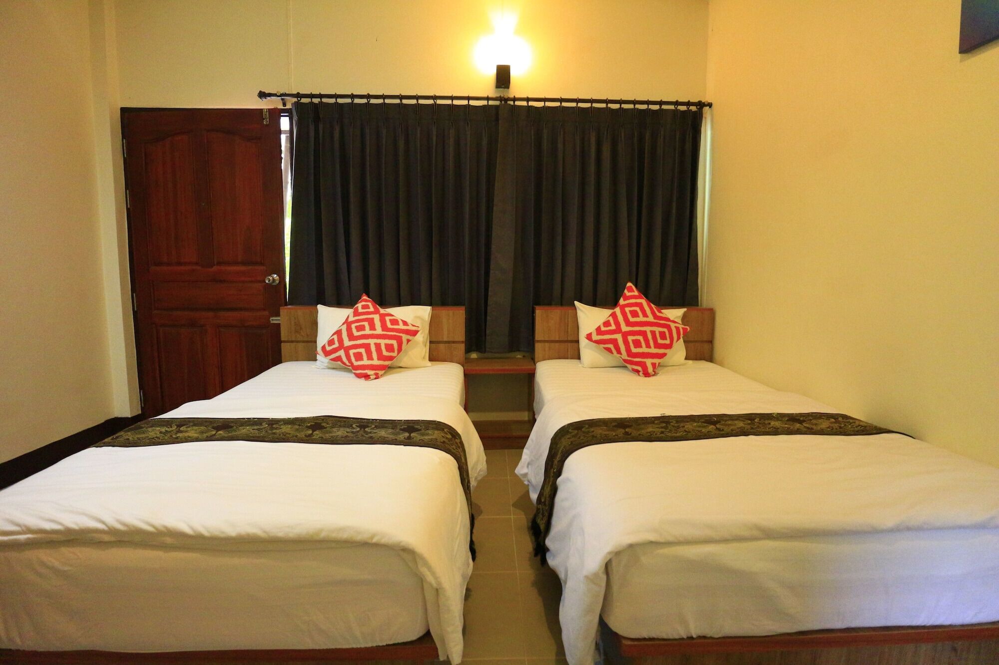 น่านฟ้าชลธีรีสอร์ท Nanfachonlathi Resort Exterior foto